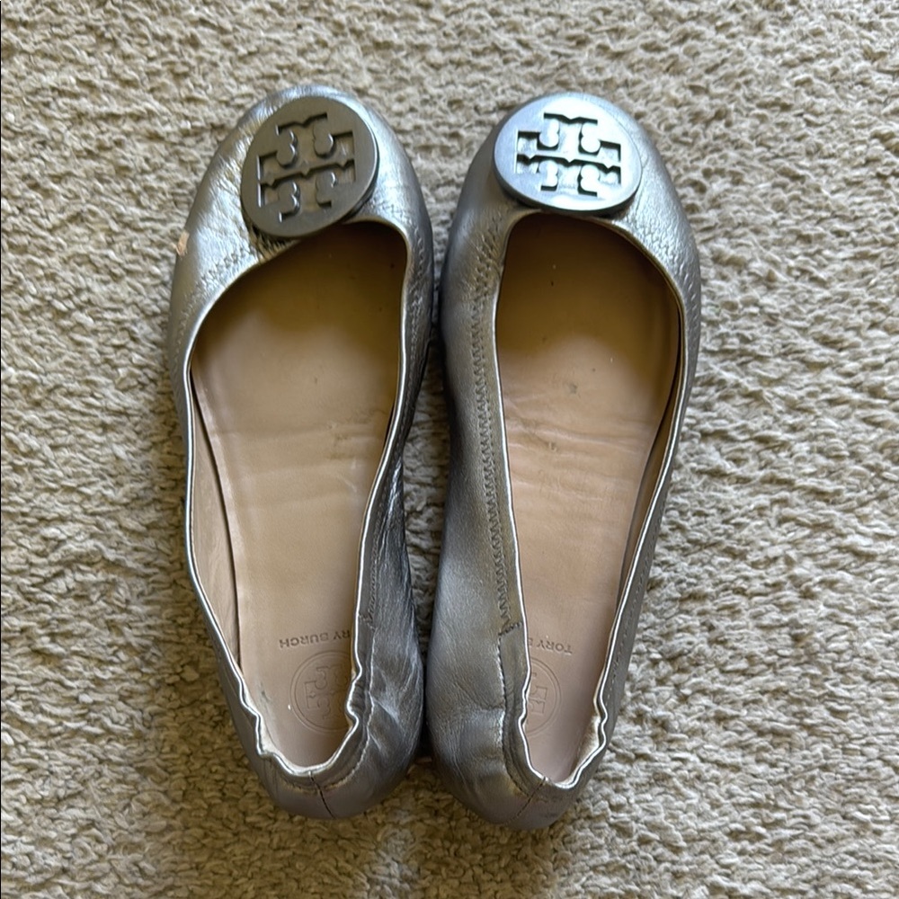 Tory Burch Metallic Silver Loafers